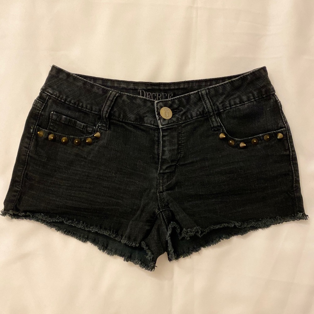 Decree shorts